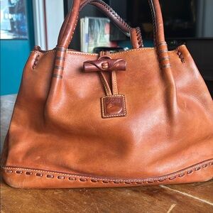*RARE* Discontinued Vintage Dooney and Bourke Florentine Satchel with Toggle